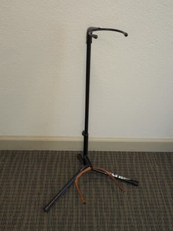 Guitar / instrument stand 1