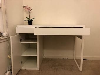 Sale - Table / chair / lamp / nightstand / Table Lamp 1