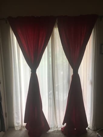 Private room for rent in centrally located townhouse 2