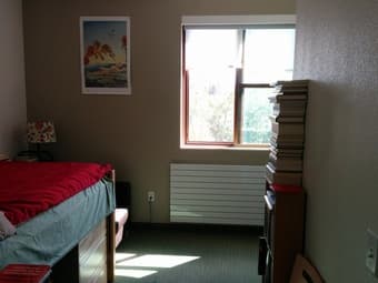 SUBLET: Studio apartment in EV: 2 July to 12 Sept 3