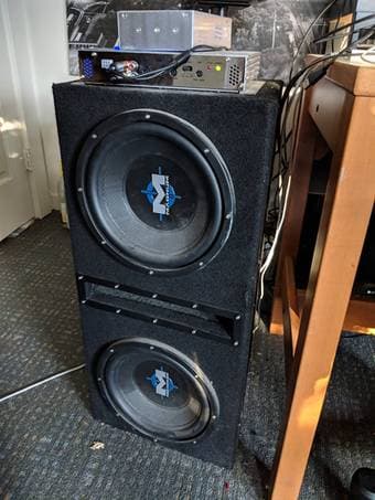 500W Dual 10" Subwoofer 1