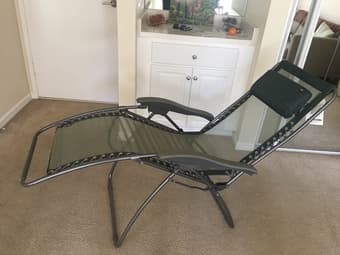 Outdoor Furniture: Zero Gravity Lounge Chair + Glass Table 2