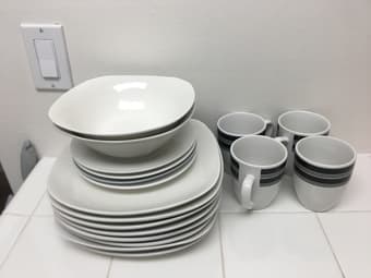 Dinner Set + Everything Kitchen + Some Free Stuff! :) 1