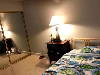 Furnished room close to San Antonio shopping center 1