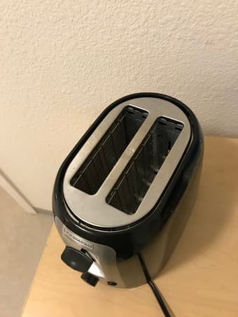Moving Sale: Black + Decker 2-Slice Slot Toaster 3