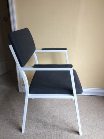 Sleek Basic Desk Chair 2