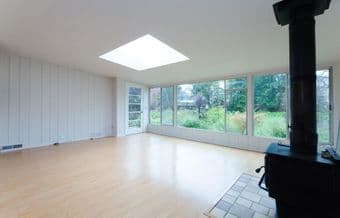 Awesome room in an awesome house with awesome housemates! 3
