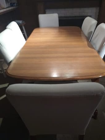 Extendable Dining table + 6 chairs 1