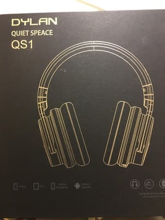 ANC headphones 1