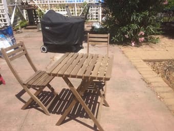 Moving out sale - TV, outdoor table/chairs, sandwich grill, small lamp 2