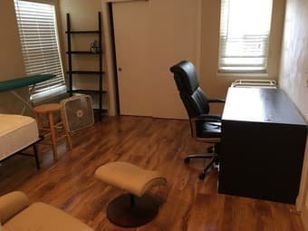 Master bedroom w/ private bathroom available in big Palo Alto house 1
