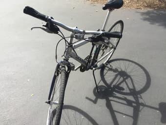 Marine hybrid bike with new large kryptonite lock and new seat 2