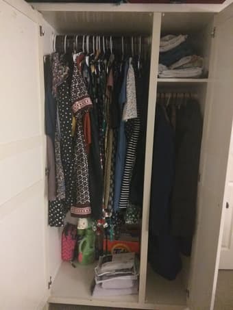2 doors closet, Excellent condition!! +30 hangers free 1