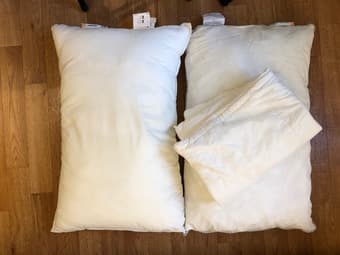 MOVING SALE comforter + pillow + drying rack + vacuum cleaner etc 2