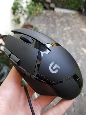 Logitech G402 Hyperion Fury FPS Gaming Mouse 2