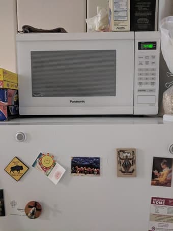 Panasonic microwave in perfect condition, white 2