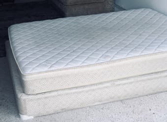 Queen size mattress and spring box 1