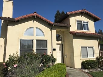 Largest room in 5br/3.5ba MV house 1