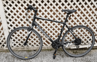 Specialized 21" Sirrus 2017  **LIKE NEW** 1