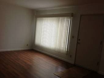 Room in 2 Bed Burlingame Apt. Close to Milbrae BART/Caltrain 2
