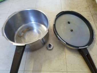 Pressure COoker - 4Qt 2
