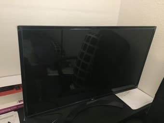 LG monitor (LG 32MP58HQ-P 32-Inch IPS Monitor with Screen Split) 1