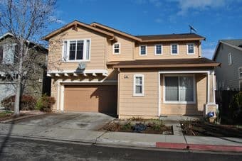 Room for Rent in 4Bed/2.5Bath in East Palo Alto from 7/10 2