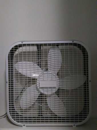 Holmes Box Fan 1