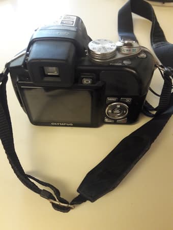 Olympus SP-550 UZ 7.1MP Digital Camera with 18x zoom 2