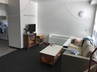 Aug. 26 to Sept. 22 (female) sublet on campus! 3