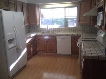 Room in 4BR/2BA House near Cupertino and I85 / I280 3