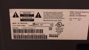 32' Philips TV + Lightening to HDMI + indoor digital HDTV antenna 2