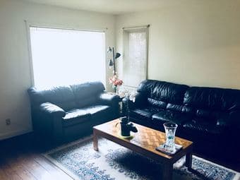 Mountain View 2br/1ba Single Family House 独立房大院子 1