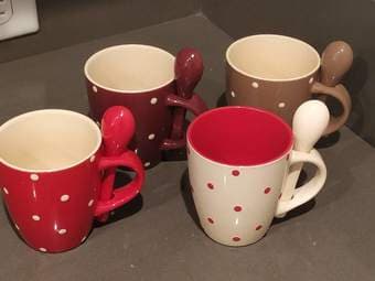French mugs with spoons 1