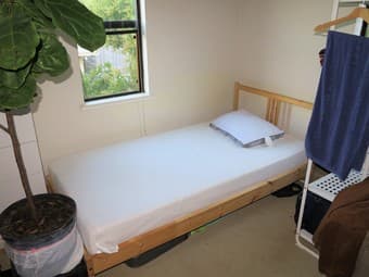 Bedframe inclusive Mattress and Pillow 1
