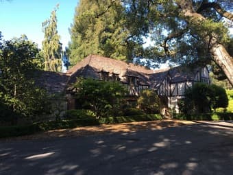 Shared Room in Beautiful Atherton Residence (10 Min Drive to Stanford) 1