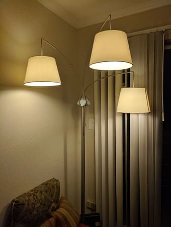 3-bulb floor lamp 1