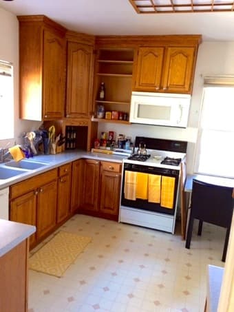room in nice house 1
