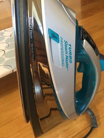 IRON + ironing board min: Sunbeam turbo steam master professional iron 3