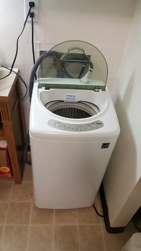 Small washer + microwave 2
