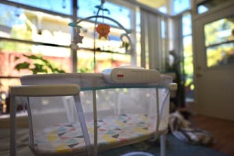 Fisher Price Soothing Motions bassinet 3