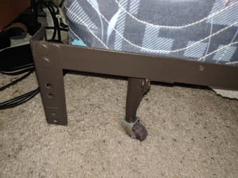 Full-size mattress + box spring + metal frame 3