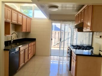 Palo alto Maybell Ave single-family house room for rent 09.01 2