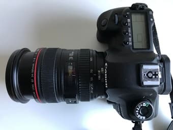 Canon EOS 5D Mark II DSLR with EF 24-105mm f/4 IS USM Lens 3