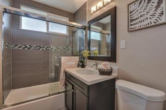 Bedroom Available in 3B2B home in EPA (Temp or Long term) - Ladies 3