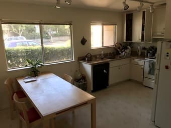 Sunny Bedroom in 3 Bed Apartment in Los Altos 3