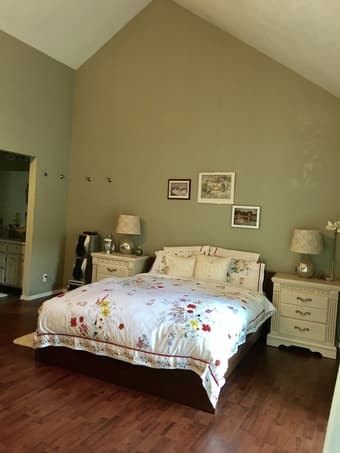 Large master suite with private access and parking for rent 2