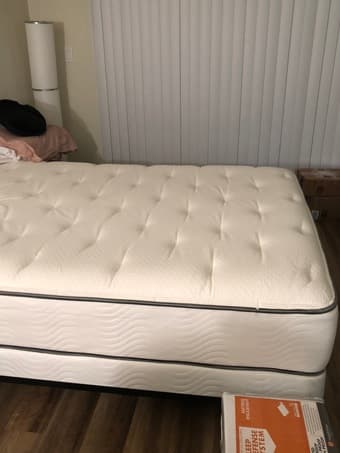Full size simmons beautyrest Mattress and box spring 2