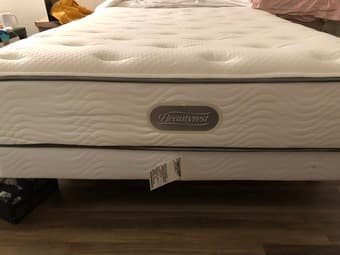 Full size simmons beautyrest Mattress and box spring 2