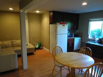 Room with private bathroom in Redwood City 3